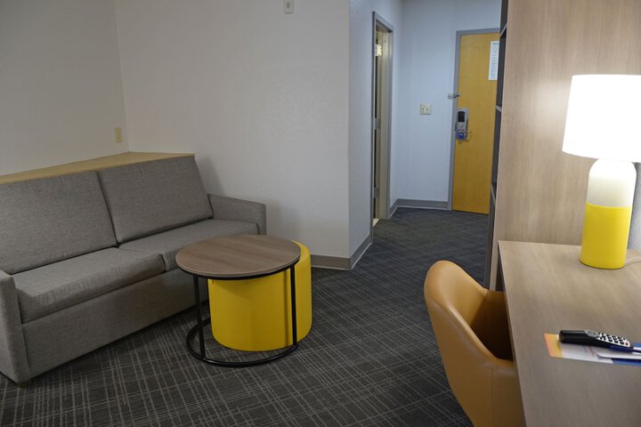 Room 19 of 64