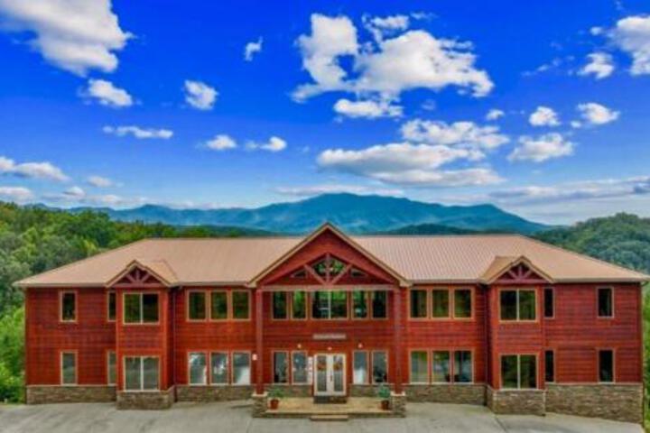 Foxwood Mansion Cabin