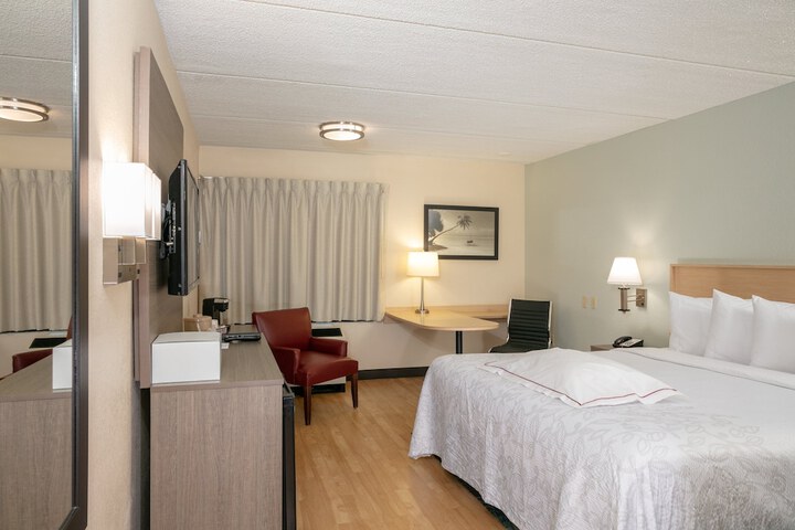 Room 11 of 30