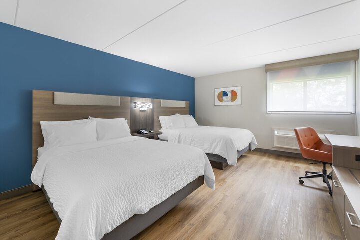 Room 15 of 43