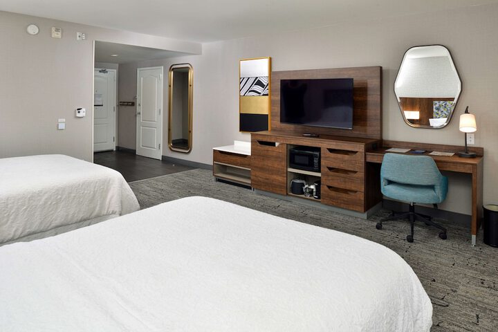 Room 27 of 41