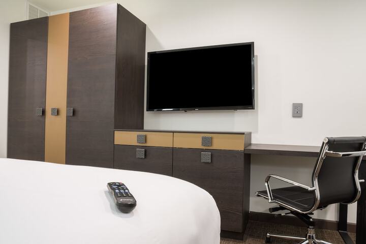 Room 34 of 44