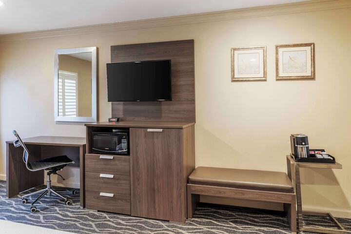 Room 31 of 42