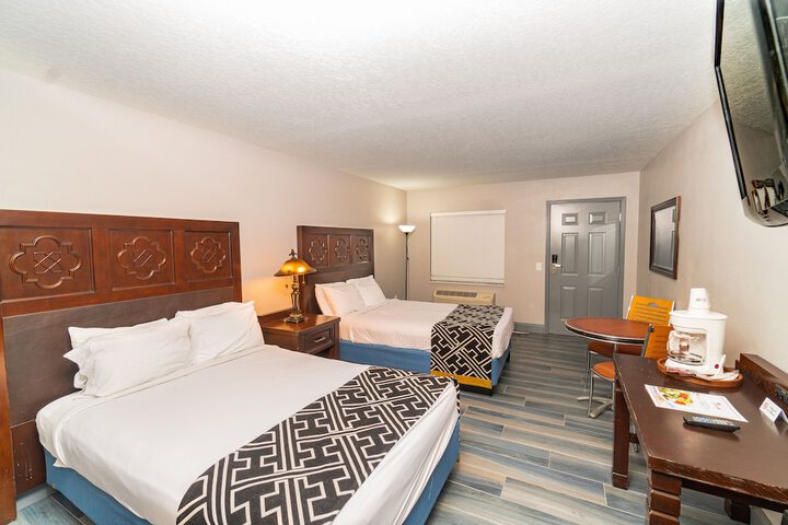 Room 15 of 34