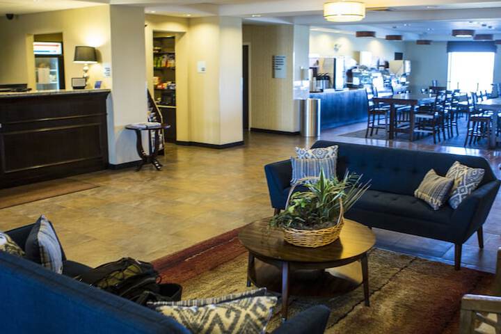 Holiday Inn Express Hotel & Suites Malone by IHG