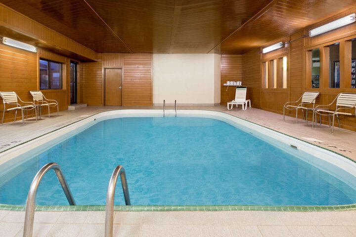 Pool 7 of 33