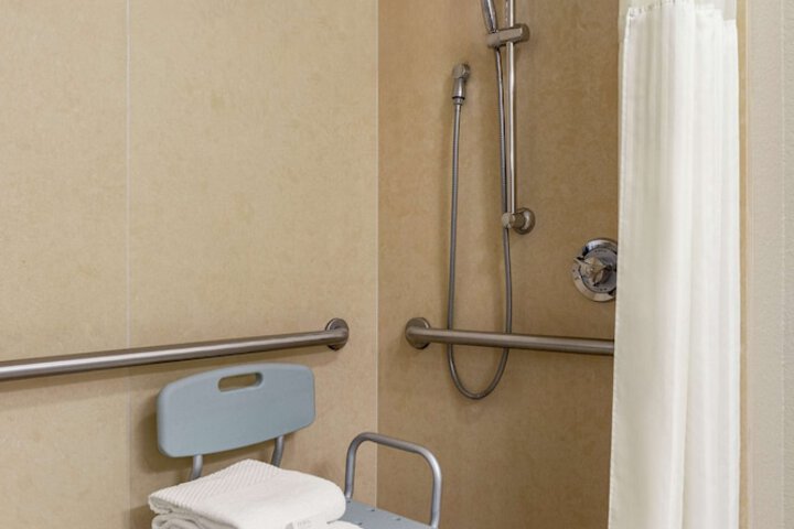 Room 32 of 101