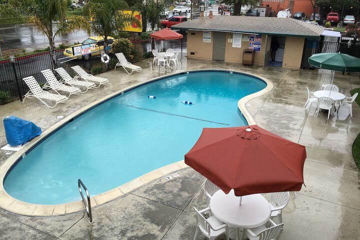 Super 8 by Wyndham Salinas