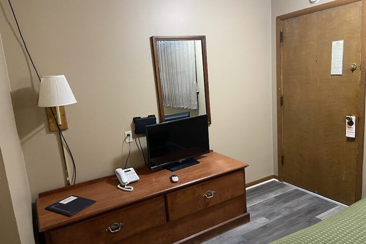Room 42 of 61