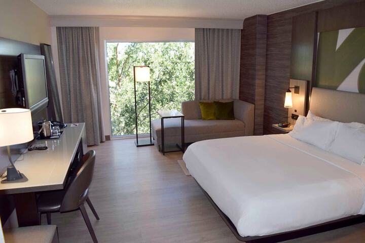 Room 47 of 103