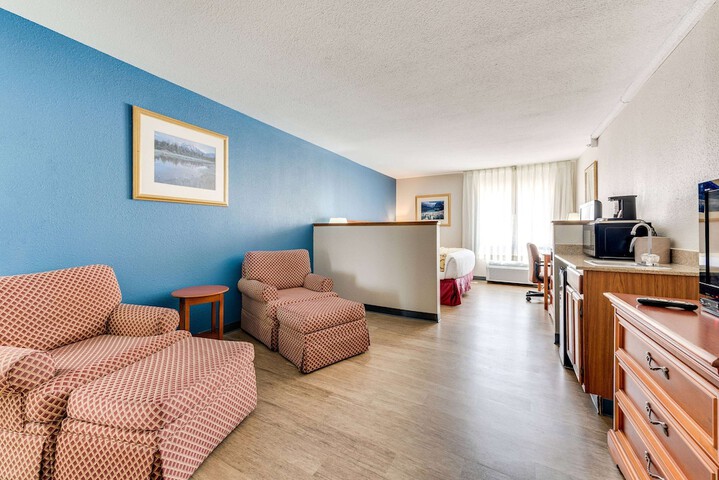 Room 52 of 62