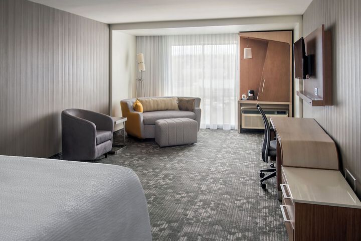 Courtyard by Marriott Schenectady at Mohawk Harbor
