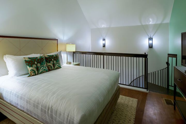 Hotel Indigo Savannah Historic District by IHG