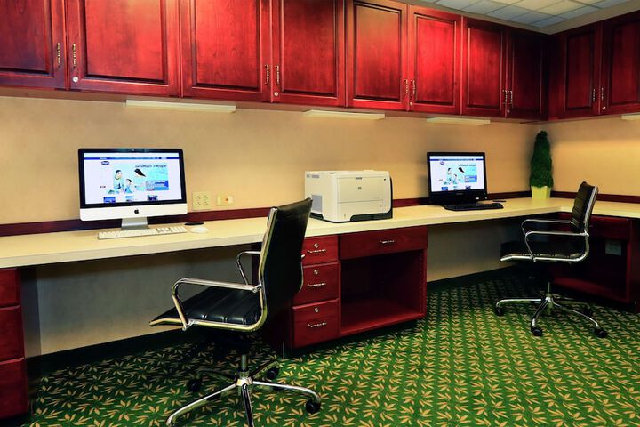 Business Center 113 of 115