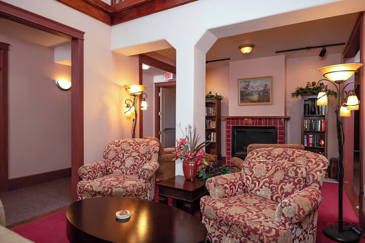 Hotel Interior 4 of 36