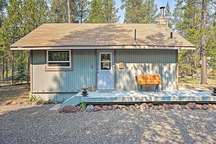 High Lakes Hideaway: La Pine Fishing Cabin!
