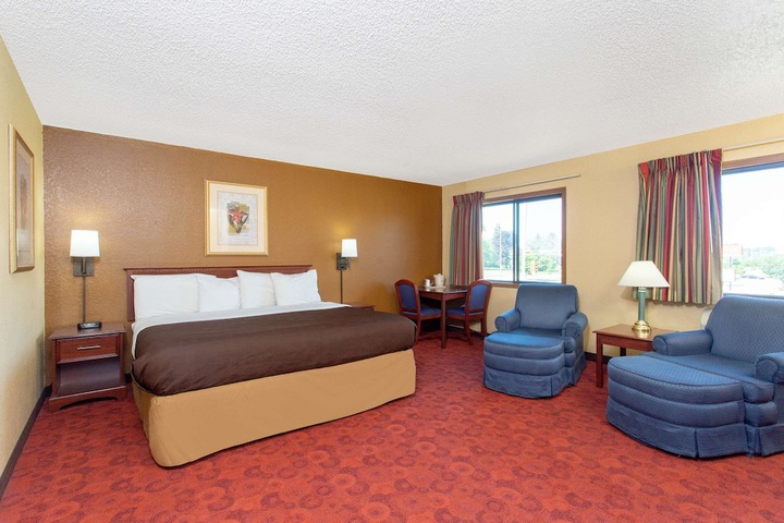 Room 42 of 81