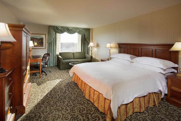 Room 7 of 33
