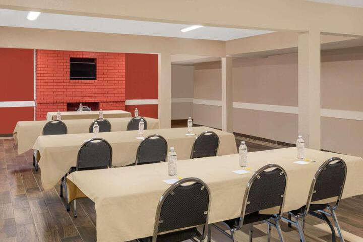 Room 18 of 23