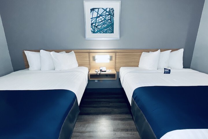 Room 7 of 24