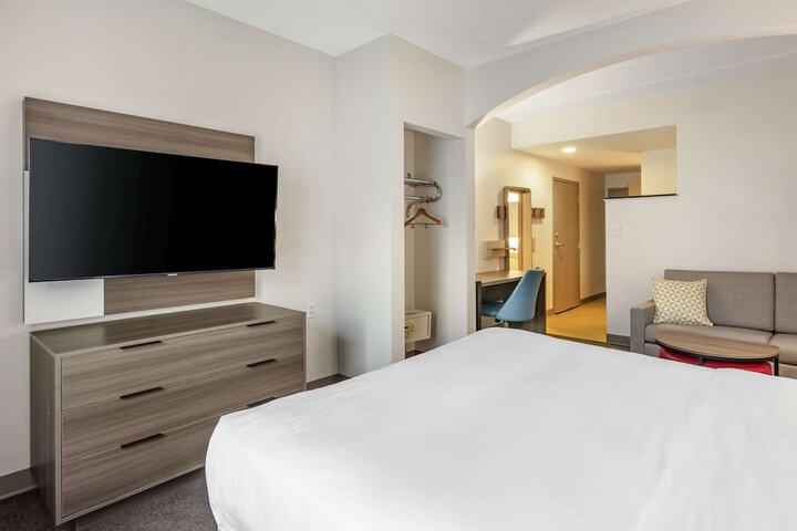 Room 19 of 41