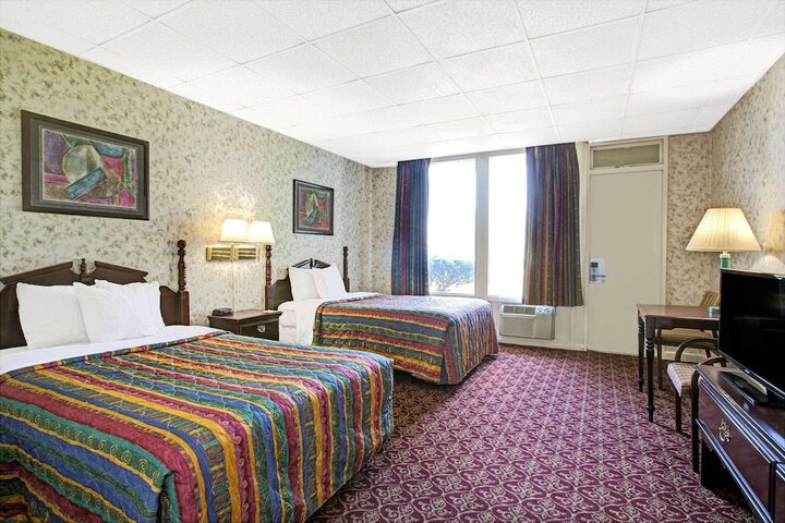 Room 17 of 21