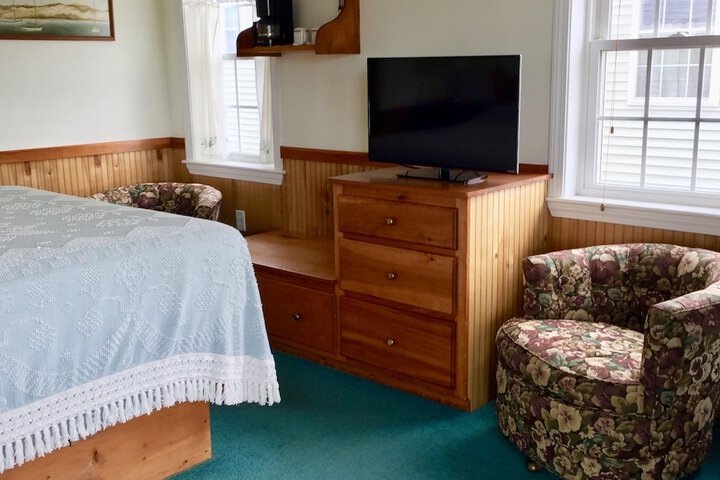 Room 35 of 62