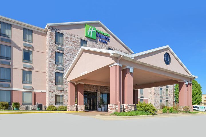 Hotel 5 of 34