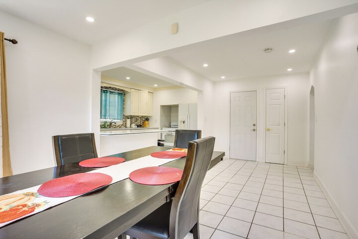 4 Mi to Nyc Shared Yard: Englewood Apartment!