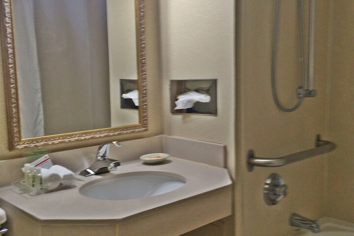 Room 35 of 44