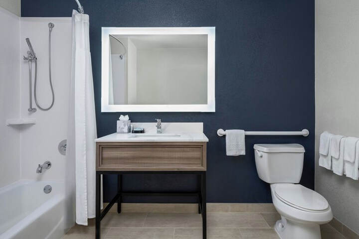 Fairfield Inn & Suites by Marriott Dallas Mansfield