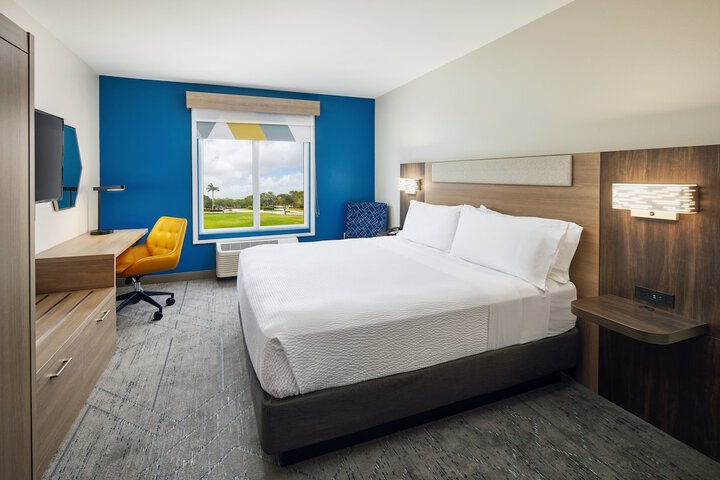 Room 21 of 43