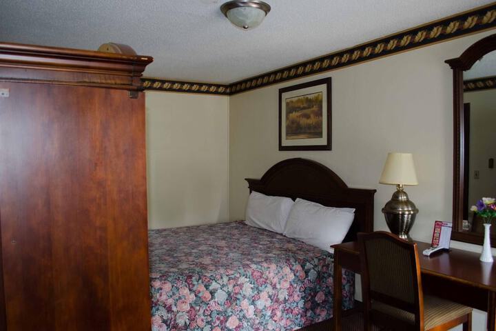 Room 4 of 11