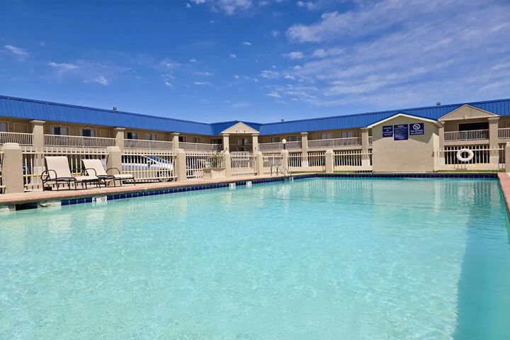 Baymont by Wyndham McAlester Hwy 69