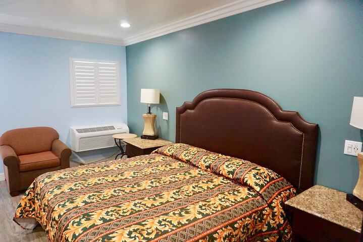 Room 11 of 22