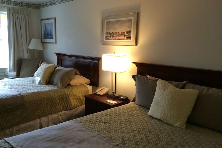 Camden Riverhouse Hotel