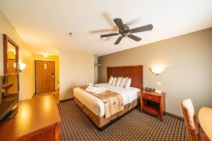 Room 12 of 33