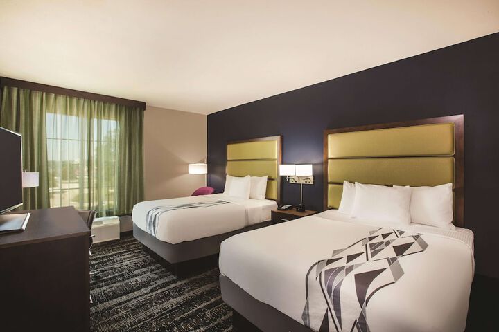 La Quinta Inn & Suites by Wyndham Baton Rouge - Port Allen