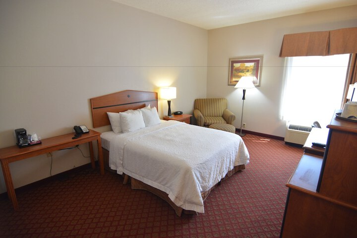 Room 13 of 18