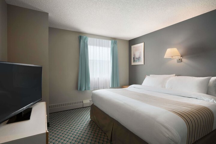 Room 14 of 24