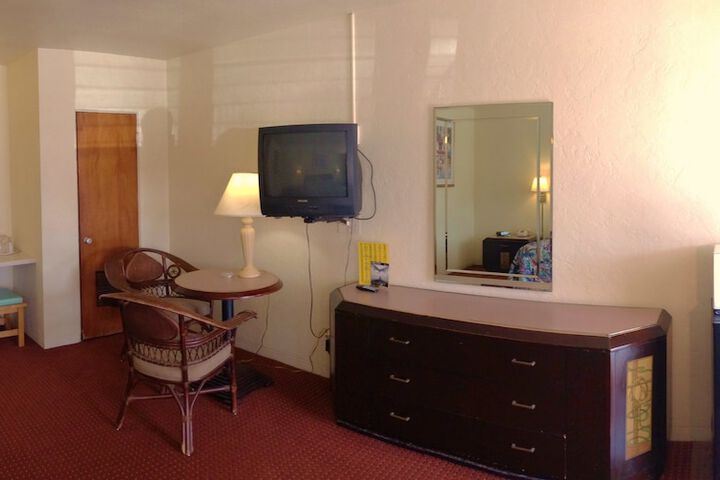 Room 17 of 19