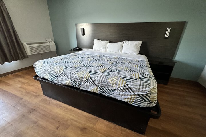 Room 37 of 44