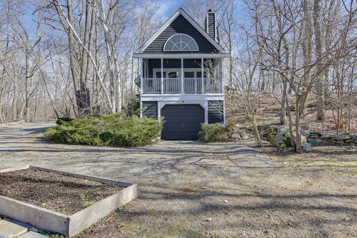 Dreamy Hudson Valley Cottage w / State Park Views