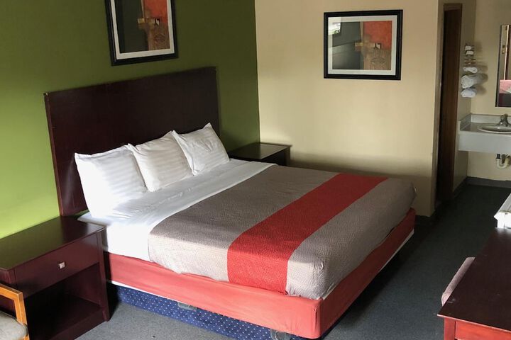 Salt Creek Inn