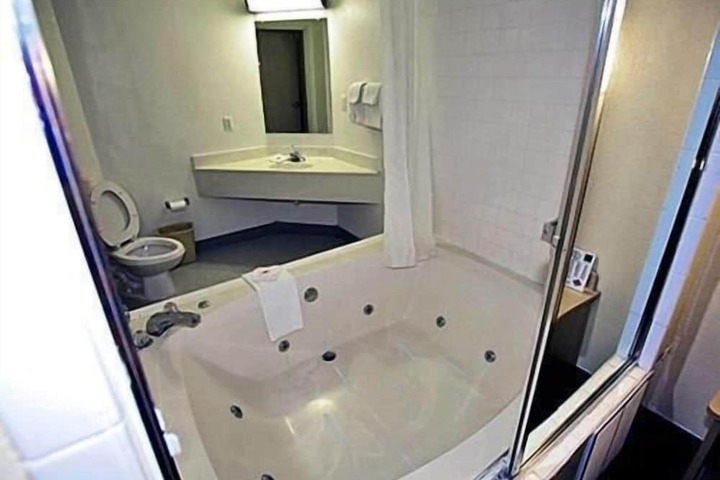 Motel 6 Seymour IN - North