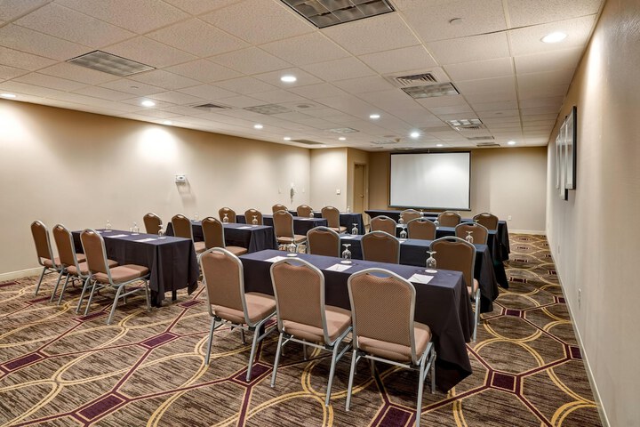 DoubleTree by Hilton Downtown Wilmington - Legal District