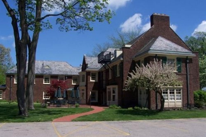 Montague Inn