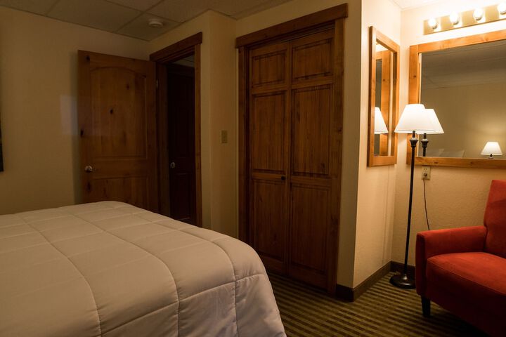 Silver Moon Inn
