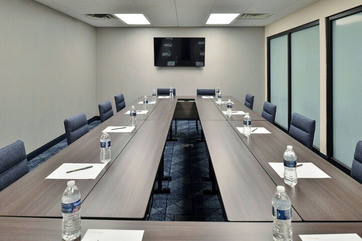 Courtyard by Marriott Detroit Utica