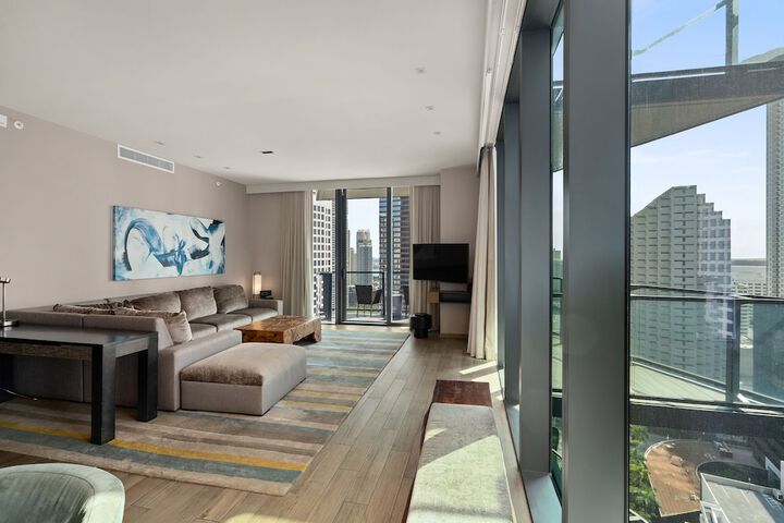 Room 21 of 58